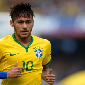 开云体育-绿茵场与电竞席，规则变革下的双重风暴，变革中的碰撞